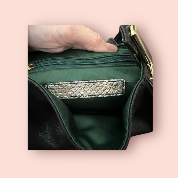 Juicy Couture Deco Glam
Shelby Satchel - Picture 5 of 6